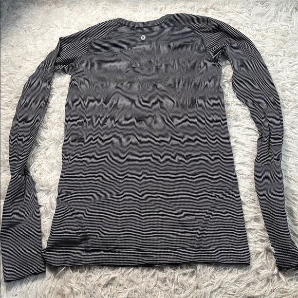 Lululemon Swiftly Tech Long Sleeve - Picture 4 of 4